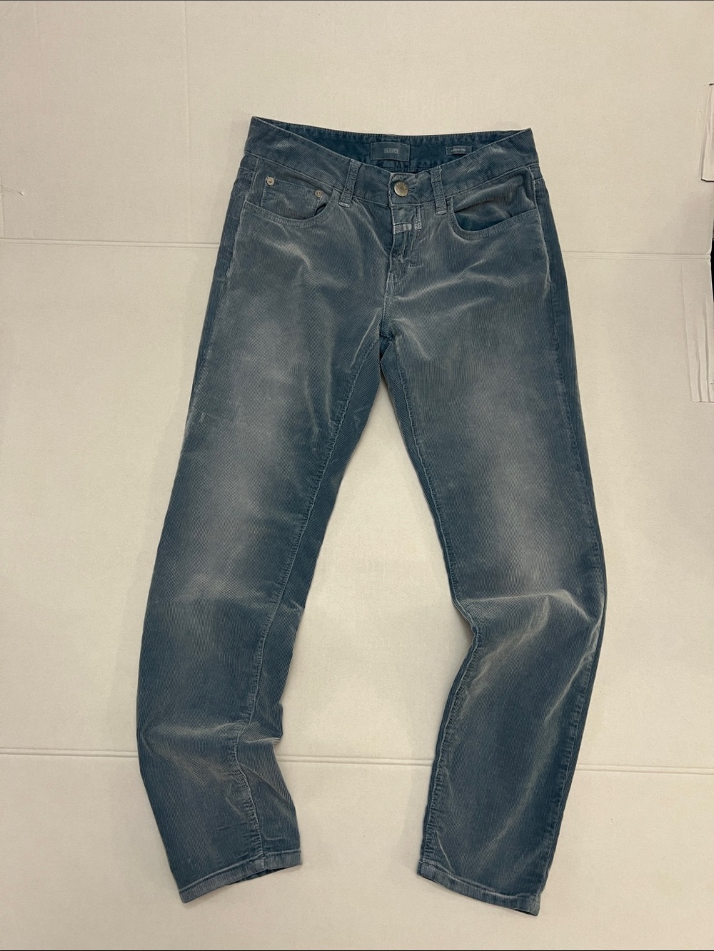 CLOSED MADE IN ITALY WOMEN'S BLUE CORDS
BAKER ANKLE PANTS CANADIAN BRAND 26